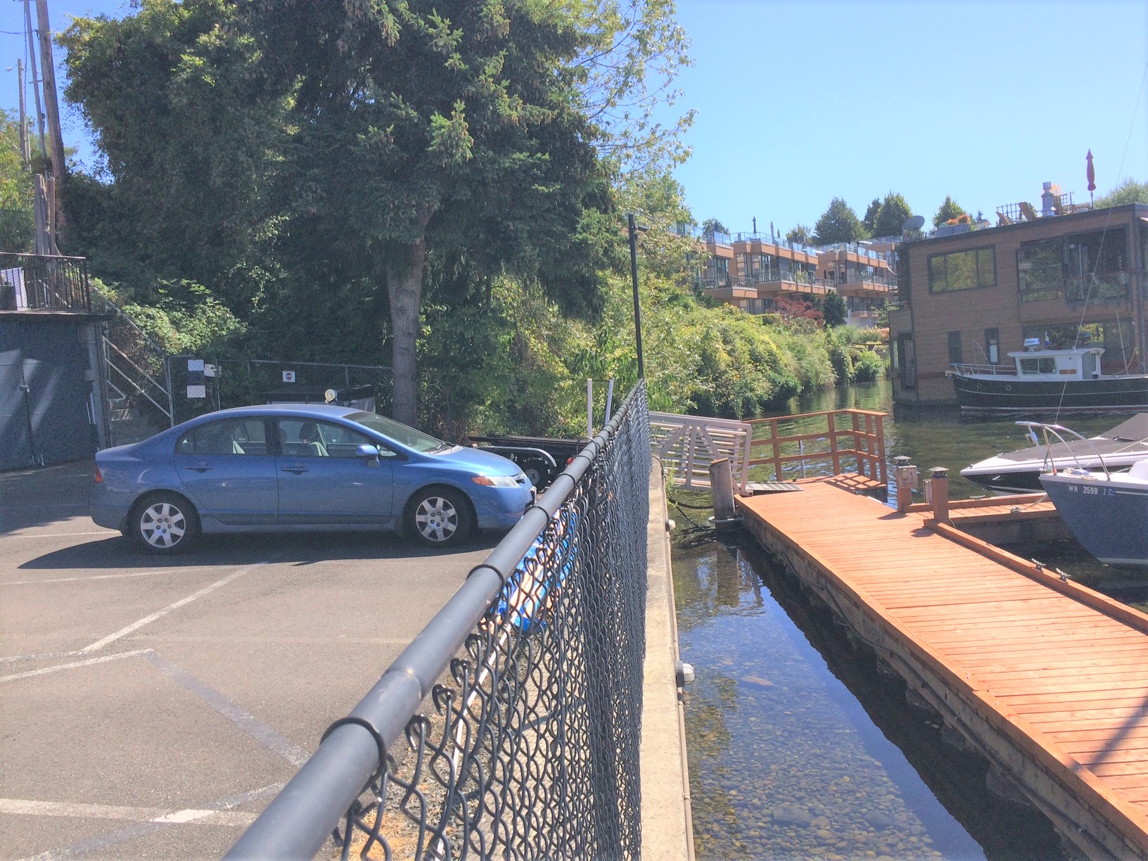 private-marina-and-parking-on-fairview-and-edgar-sdot-right-of-way-2.jpg